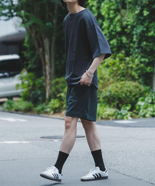 URBAN RESEARCH(アーバンリサーチ)の「USAコットンバスクTシャツ(Tシャツ/カットソー・メンズ・オフホワイト/ブラック系その他/チャコールグレー/カーキ/ホワイト系その他/ブルー系その他・SMALL/MEDIUM/LARGE)」の15枚目の写真