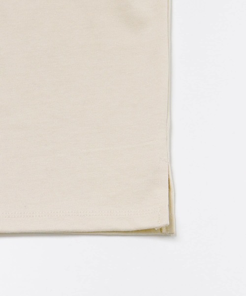 URBAN RESEARCH(アーバンリサーチ)の「USAコットンバスクTシャツ(Tシャツ/カットソー・メンズ・オフホワイト/ブラック系その他/チャコールグレー/カーキ/ホワイト系その他/ブルー系その他・SMALL/MEDIUM/LARGE)」の9枚目の写真