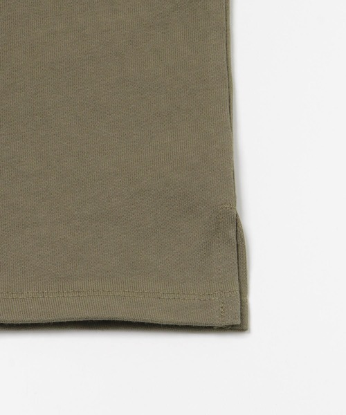 URBAN RESEARCH(アーバンリサーチ)の「USAコットンバスクTシャツ(Tシャツ/カットソー・メンズ・オフホワイト/ブラック系その他/チャコールグレー/カーキ/ホワイト系その他/ブルー系その他・SMALL/MEDIUM/LARGE)」の10枚目の写真