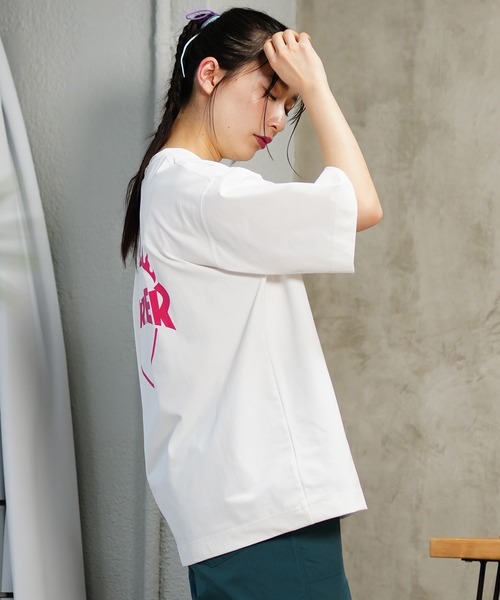 THRASHER（スラッシャー）の「【ムラサキスポーツ限定】THRASHER/スラッシャー  水陸両用 オーバーサイズ UVケア 半袖ラッシュガードTシャツ  TC-003（Tシャツ/カットソー・レディース・ホワイト/ブラック・XL/L/M）」の5枚目の写真