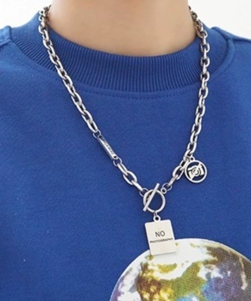 .KOM(ドットコム)の「A'GEM/9 × .kom 『KANSAI STUDIO/カンサイスタジオ』 カメラポイントネックレス(ネックレス・レディース・シルバー・FREE)」の3枚目の写真