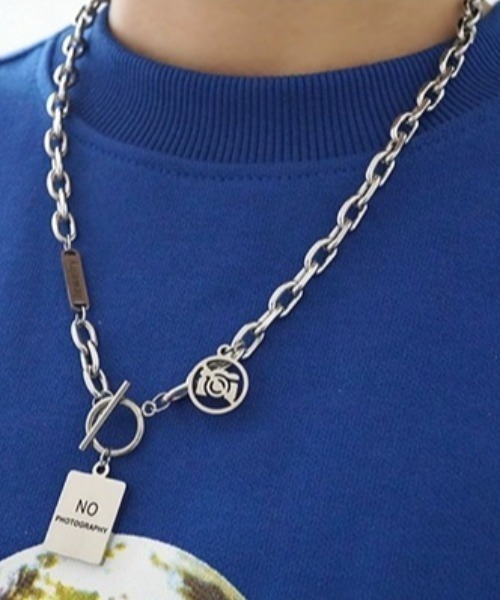 .KOM(ドットコム)の「A'GEM/9 × .kom 『KANSAI STUDIO/カンサイスタジオ』 カメラポイントネックレス(ネックレス・レディース・シルバー・FREE)」の4枚目の写真