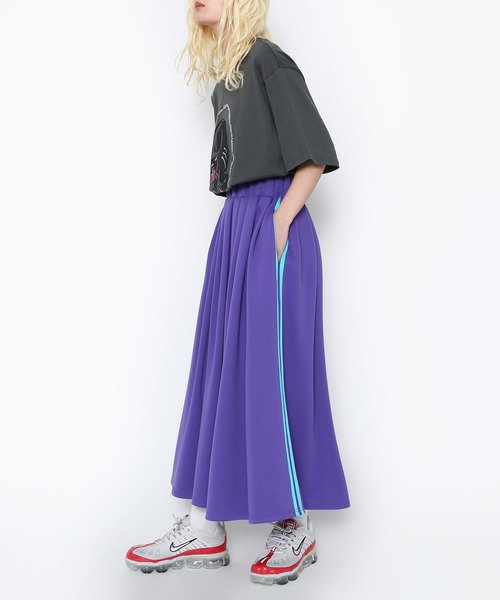 PUNYUS（プニュズ）の「ブラックパンサービッグＴシャツ（Tシャツ/カットソー・レディース・スミクロ/レッド/ホワイト・3/4）」の19枚目の写真