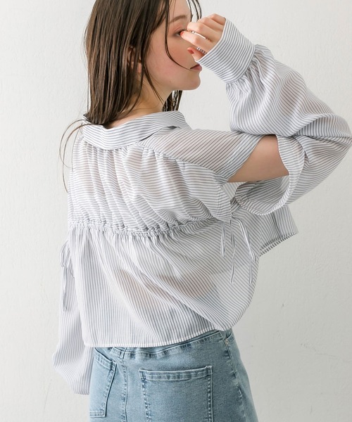 OLIVE des OLIVE(オリーブデオリーブ)の「肩あきドロストシャツ(シャツ/ブラウス・レディース・イエロー/サックスブルー/ブルー系その他/ブルー/オフホワイト・FREE)」の4枚目の写真