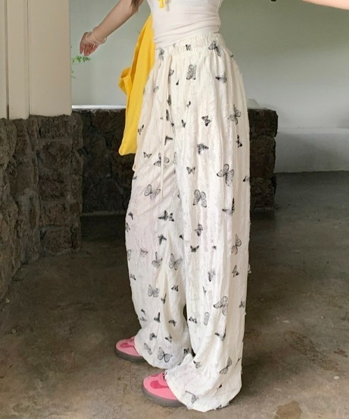 Achic(アシック)の「フリンジ蝶々柄セミワイドパンツ(その他パンツ・レディース・ブラック/ピンク/アイボリー・M)」の22枚目の写真