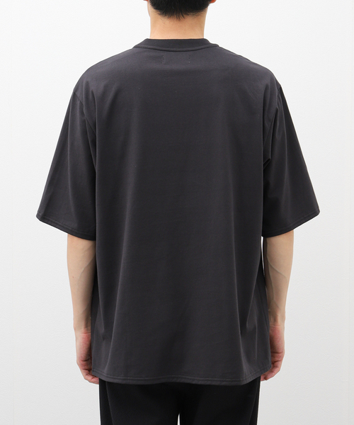 marka（マーカ）の「MARKA / マーカ CREW NECK TEE（Tシャツ/カットソー・メンズ・チャコールグレー/ホワイト・2/3）」の8枚目の写真
