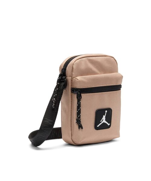 JORDAN BRAND(ジョーダンブランド)の「ジョーダン ライズ フェスティバル バッグ (1L) / Jordan Rise Festival Bag (1L)(ショルダーバッグ・メンズ・ブラウン系その他2/ブラック・ONE SIZE)」の12枚目の写真