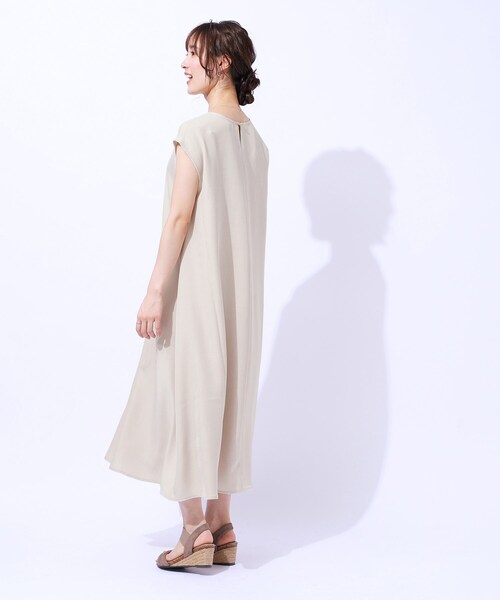 コロンuntitled 麻調 ワンピース 通勤 キレイめ グレー 定価3万 セール】夏でも一枚でさらっと快適 麻調フレンチロング