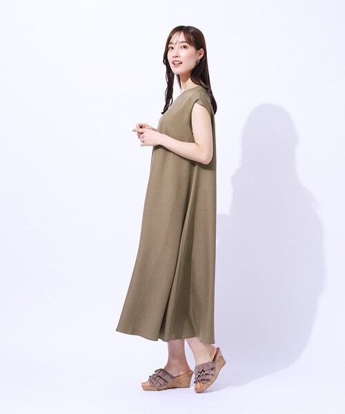 DRESKIP（ドレスキップ）の「◆夏でも一枚でさらっと快適 麻調フレンチロングワンピース（ワンピース・レディース・カーキ/ナチュラル/ネイビー・02/03/04）」の15枚目の写真