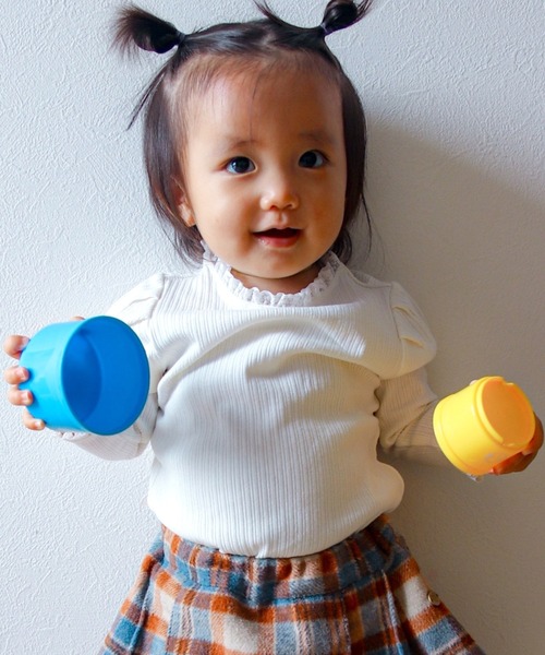 MAKE YOUR DAY(メイクユアデイ)の「フリルテレコリブ無地長袖Tシャツ■80~140cm(Tシャツ/カットソー・キッズ・ピンク/ブラック/アイボリー/ブルー・80/90/100/110/120/130/140)」の2枚目の写真