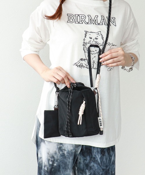 Cepica（セピカ）の「ナイロンハンディーショルダーバッグ（ショルダーバッグ・レディース・グレー/ブラック・FREE）」の2枚目の写真