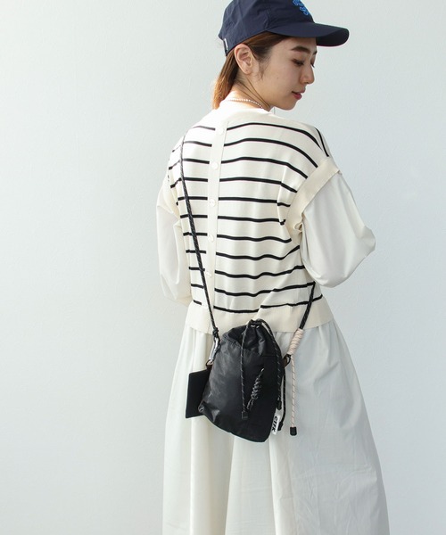 Cepica（セピカ）の「ナイロンハンディーショルダーバッグ（ショルダーバッグ・レディース・グレー/ブラック・FREE）」の3枚目の写真