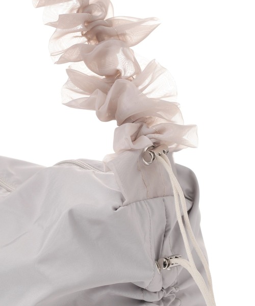 LAKOLE（ラコレ）の「ギャザーチュールミニショルダーバッグ / 138964（ショルダーバッグ・レディース・ライトグレー/ブラック/オフホワイト/ネイビー・FREE）」の21枚目の写真