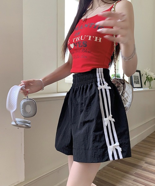 shopnikoniko（ショップニコニコ）の「サイドラインリボン ナイロン ショートパンツ ラインパンツ（その他パンツ・レディース・ホワイト/ブラック・フリー）」の6枚目の写真