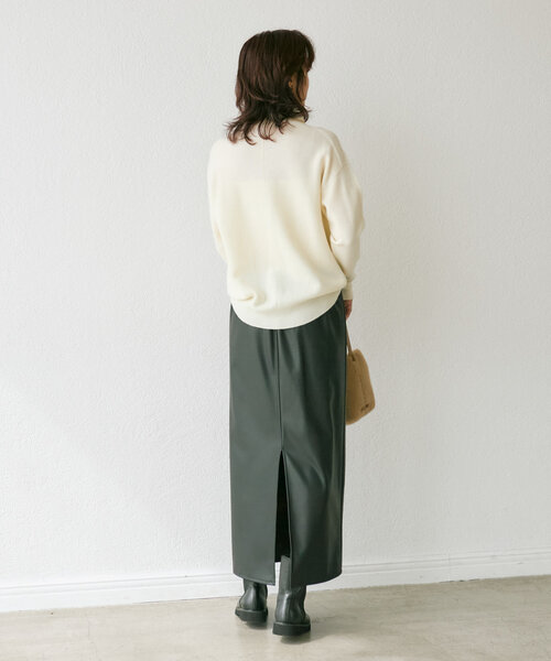 RIVE DROITE（リヴドロワ）の「【ストレッチ性抜群】レザーライクタイトスカート（スカート・レディース・ブラック/ライトベージュ・38/36）」の6枚目の写真