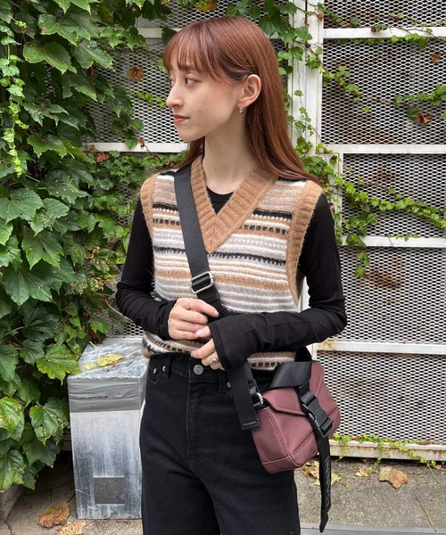 GANNI(ガニー)の「GANNI Soft Wool Stripe Vest(ベスト・レディース・ブラウン・SMALL)」の7枚目の写真