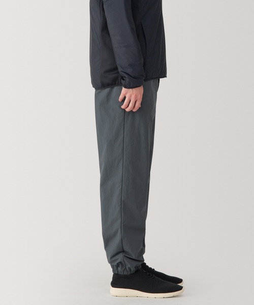 無印良品(ムジルシリョウヒン)の「〔MUJI WALKER〕紳士 撥水保温ウィンドパンツ(その他パンツ・メンズ・ブラック/ネイビー/グレー系・S/M/L/XL)」の19枚目の写真