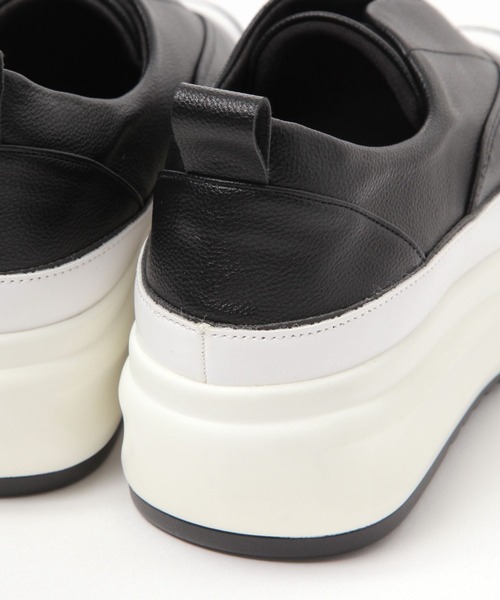 GLOBAL WORK（グローバルワーク）の「エアかる厚底スリッポン/135743（スリッポン・レディース・ブラック/アイボリー・LARGE/SMALL/MEDIUM）」の12枚目の写真