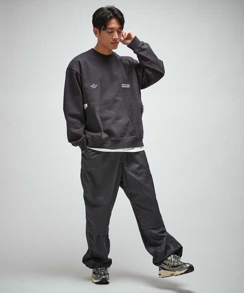 B.C STOCK(ベーセーストック)の「OLIVEDRAB CARRY ポケット スウェット(スウェット・メンズ・ホワイト/グレー/スミクロ・MEDIUM/LARGE)」の16枚目の写真