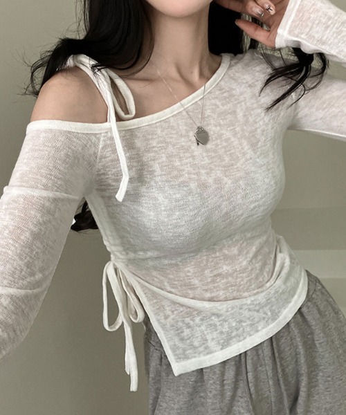 Per sist ence（パーシエンス）の「リボンワンオフショルダーカットソー（Tシャツ/カットソー・レディース・ベージュ/ホワイト/グレー・FREE）」の2枚目の写真