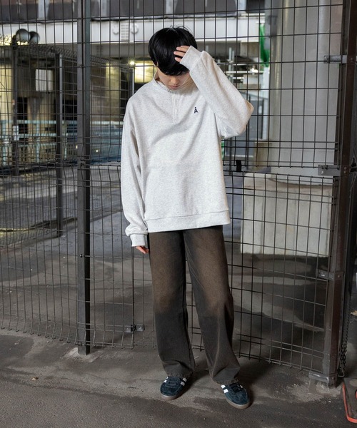 ALAND（エーランド）の「【UNISEX】ALAND／Aロゴ ハーフZIP（ウラケ）（スウェット・レディース・ブラック/ライトグレー/ネイビー・LARGE/MEDIUM）」の4枚目の写真