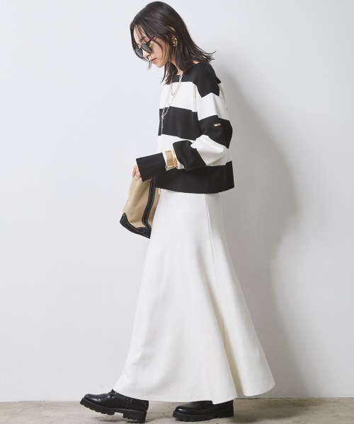 CHIC STYLE(シックスタイル)の「ミラノリブボートネックニットプルオーバー <大きいサイズ有>シックスタイル(ニット/セーター・レディース・ホワイト×ブラック/ブラック系・M/L/LL/3L/4L/5L)」の5枚目の写真