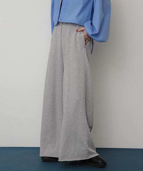 SENSE OF PLACE by URBAN RESEARCH（センスオブプレイスバイアーバンリサーチ）の「セルフカットスウェットパンツ（スウェットパンツ・レディース・ネイビー/グレー/オフホワイト・ONE）」の2枚目の写真