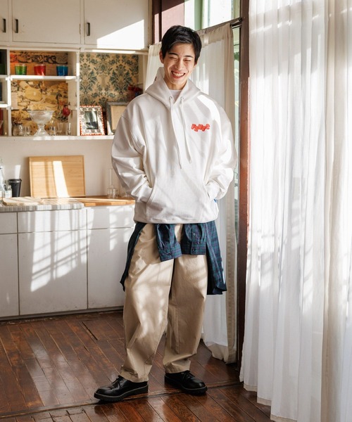 niko and...（ニコアンド）の「ワンタックバレルレッグチノ（チノパンツ・メンズ・ベージュ/ブラック/ダークブルー・MEDIUM/LARGE）」の12枚目の写真