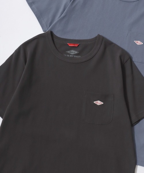 BALL（ボール）の「BALL/ボール ワンポイントロゴ ワッペン刺繍  ポケット付 半袖Tシャツ レディース メンズ（Tシャツ/カットソー・メンズ・ブラック/サックスブルー/オフホワイト/レンガ/グリーン/チャコール/モカ/ネイビー/グレー・M/L/LL）」の4枚目の写真