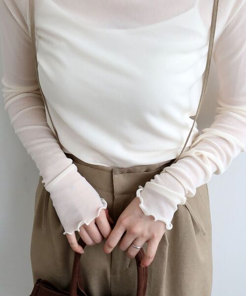 le.coeur blanc（ルクールブラン）の「薄手で着心地抜群！新色登場★シアークルーネックプルオーバー（Tシャツ/カットソー・レディース・ブラック/オフホワイト/サックスブルー/グレー/ホワイト/ネイビー・38）」の8枚目の写真