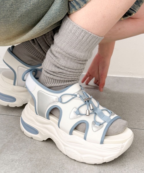 WEGO(ウィゴー)の「WEGO/クリアライトソールレースアップサンダル(サンダル・レディース・ブラック/ライトピンク/ホワイト/サックスブルー/グレー・SMALL/X-LARGE/LARGE/MEDIUM)」の5枚目の写真