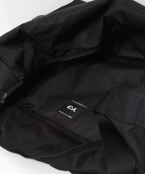 Y-3(ワイスリー)の「Y-3 SACOCHE(ボディバッグ/ウエストポーチ・メンズ・ブラック・ONE SIZE)」の5枚目の写真