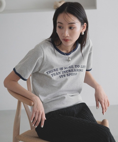 【関税込み】Robyn Lynch グレー FEIS MOM Tシャツ Organic Cotton Slub Crew Neck Top | EILEEN FISHER