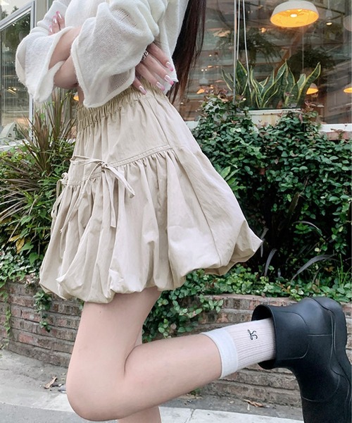 DAY CLOSET(デイ クローゼット)の「レディース ゆるかわシルエットリボンバルーンミニスカート(スカート・レディース・ホワイト/グレイッシュベージュ/ブラック・XL/L/M/S)」の19枚目の写真