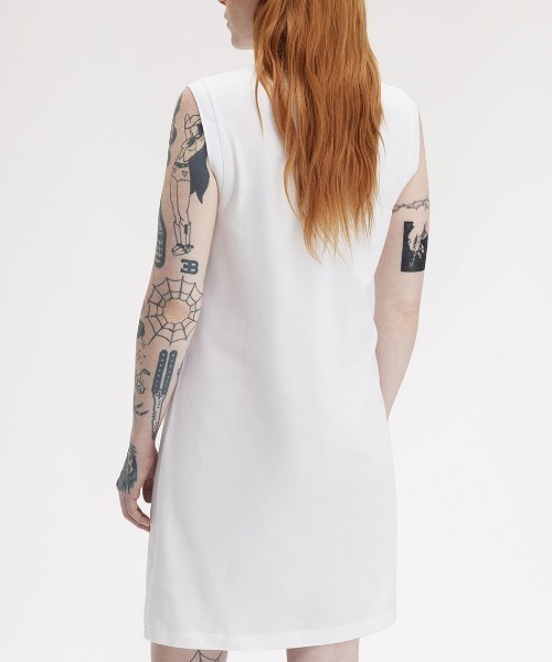 FRED PERRY（フレッドペリー）の「The Sleeveless Fred Perry Dress／フレッドペリーノースリーブポロシャツワンピース（ワンピース・レディース・ホワイト/ブラック・8/10）」の11枚目の写真