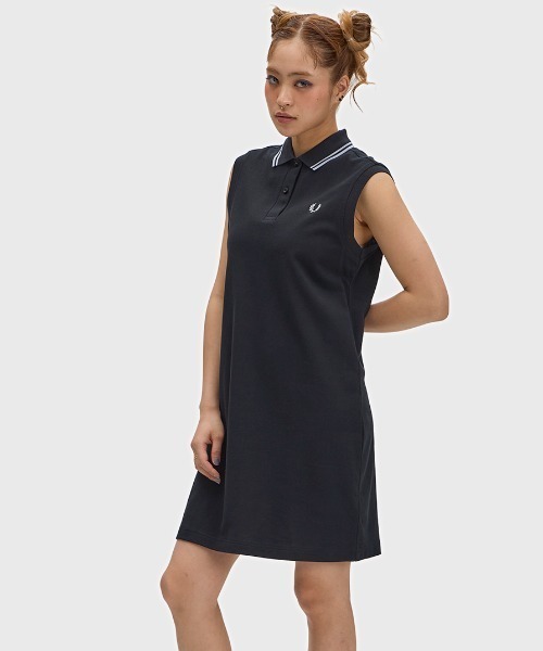 FRED PERRY（フレッドペリー）の「先行予約受付中／The Sleeveless Fred Perry Dress／フレッドペリーノースリーブポロシャツワンピース（ワンピース・レディース・ホワイト/ブラック・8/10）」の4枚目の写真