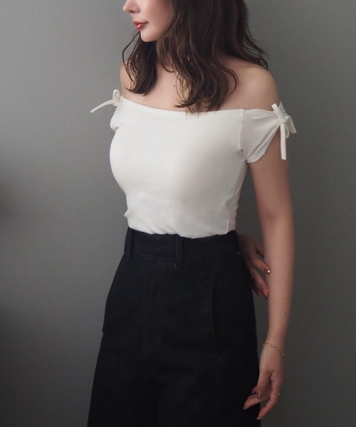 LAULEN（ローレン）の「ribbon short french sleeve tops /リボン ショート丈 カップ付き フレンチスリーブトップス（Tシャツ/カットソー・レディース・アイボリー/オートミール/ピンク・FREE）」の2枚目の写真
