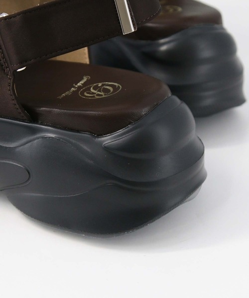 Gready Brilliant（グレディブリリアン）の「リボンサテンサンダル（サンダル・レディース・ブラック/ブラウン・36/37/38）」の6枚目の写真