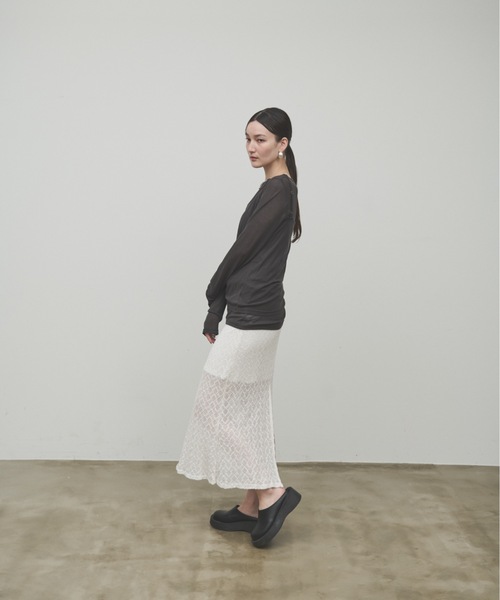 Lutim by u（ルチバイユー）の「Nuanced Lace Tight Flare Skirt / ニュアンスレースタイトフレアスカート（スカート・レディース・ホワイト/ブラック/ナチュラル・FREE）」の22枚目の写真