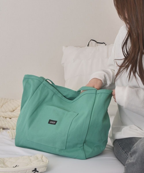 VIBGYOR Women（ヴィブジョー　ウィメン）の「【float】《大容量》ビビッドカラー マルチ トートバッグ 【A4サイズ収納可能】（トートバッグ・レディース・グリーン/オレンジ/イエロー/ピンク・FREE）」の6枚目の写真