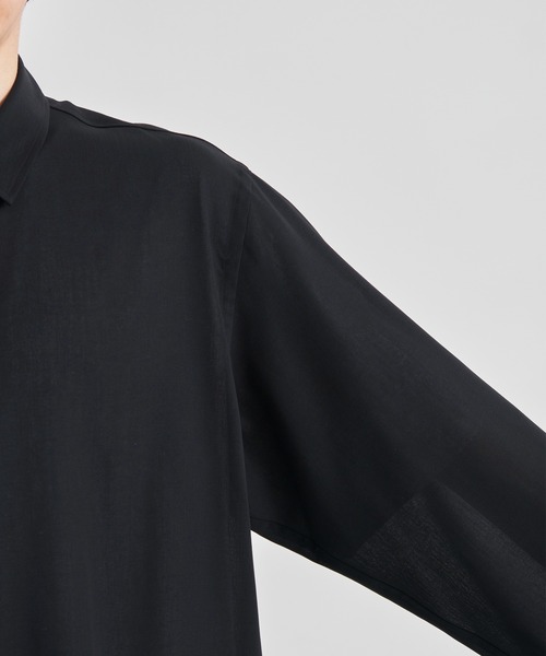 ATON(エイトン)の「【ATON / エイトン】TWIST WOOL TROPICAL OVERSIZED SHIRT(シャツ/ブラウス・メンズ・ブラック/グレー・2/4/6)」の11枚目の写真
