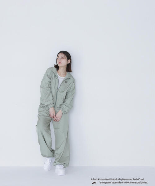 NATURAL BEAUTY BASIC(ナチュラルビューティーベーシック)の「【THINK BEAUTY】REEFIT WIND JACKET(ナイロンジャケット・レディース・オフホワイト/ライトグリーン/ラベンダー・MEDIUM)」の6枚目の写真