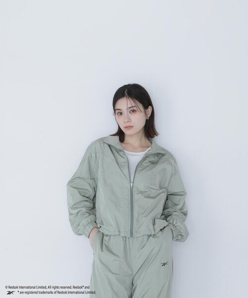 NATURAL BEAUTY BASIC(ナチュラルビューティーベーシック)の「【THINK BEAUTY】REEFIT WIND JACKET(ナイロンジャケット・レディース・オフホワイト/ライトグリーン/ラベンダー・MEDIUM)」の1枚目の写真