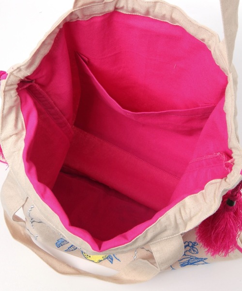 BAYFLOW（ベイフロー）の「[A4サイズ収納可]刺繍巾着トート（トートバッグ・レディース・グリーン/ピンク・FREE）」の19枚目の写真