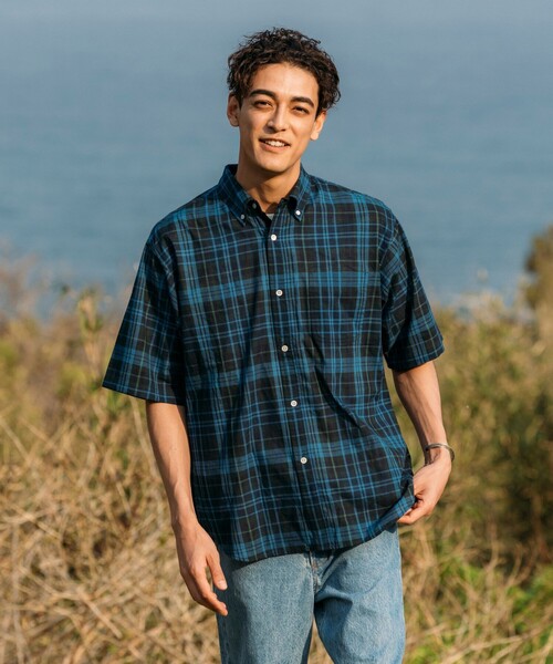 FREAK'S STORE（フリークスストア）の「インド製 リラックスフィット ダークマドラスチェック ボタンダウンシャツ ショートスリーブ（シャツ/ブラウス・メンズ・グリーン/ネイビー・MEDIUM/LARGE）」の6枚目の写真