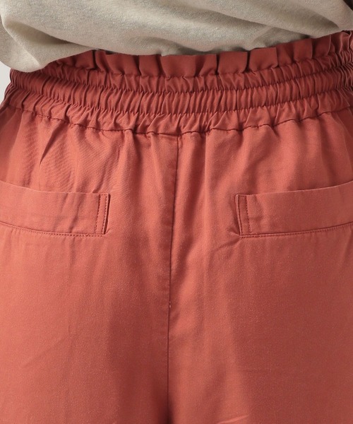 BAYFLOW（ベイフロー）の「[さらっとした穿き心地]テンセル(TM)繊維混ワイドパンツ（その他パンツ・レディース・グレイッシュベージュ/チャコール/テラコッタ/カーキ・FREE）」の18枚目の写真