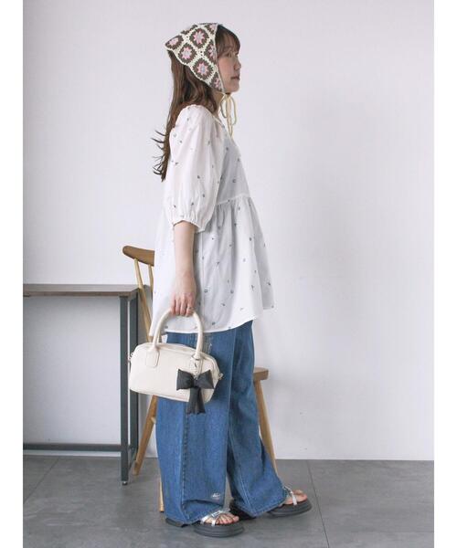 ehka sopo（エヘカソポ）の「花刺繍スクエアネックブラウス（シャツ/ブラウス・レディース・イエロー/オフホワイト/ブラック・F）」の11枚目の写真