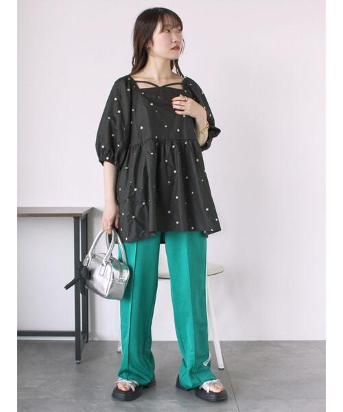 ehka sopo（エヘカソポ）の「花刺繍スクエアネックブラウス（シャツ/ブラウス・レディース・イエロー/オフホワイト/ブラック・F）」の17枚目の写真