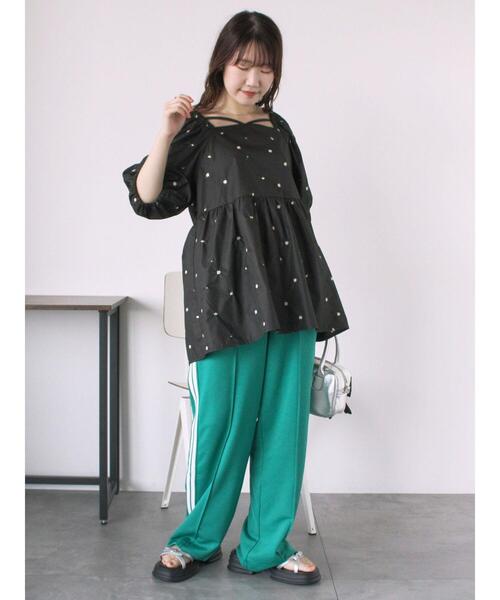 ehka sopo（エヘカソポ）の「花刺繍スクエアネックブラウス（シャツ/ブラウス・レディース・イエロー/オフホワイト/ブラック・F）」の18枚目の写真