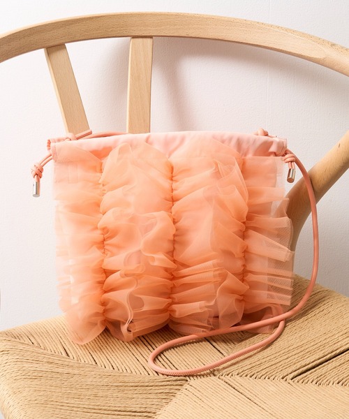 MIAN (ミアン)の「【MIAN】2wayボリュームチュールフリル ドロスト巾着バッグ ショルダーバッグ 結婚式 二次会 オケージョン / 2251-299-1(ショルダーバッグ・レディース・ブラック/ピンク/ブルー/グレー・FREE)」の16枚目の写真